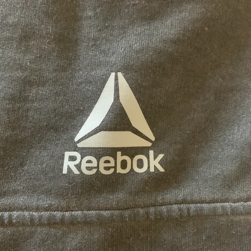 Sleeveless Reebok Hoodie - Picture 3 of 4